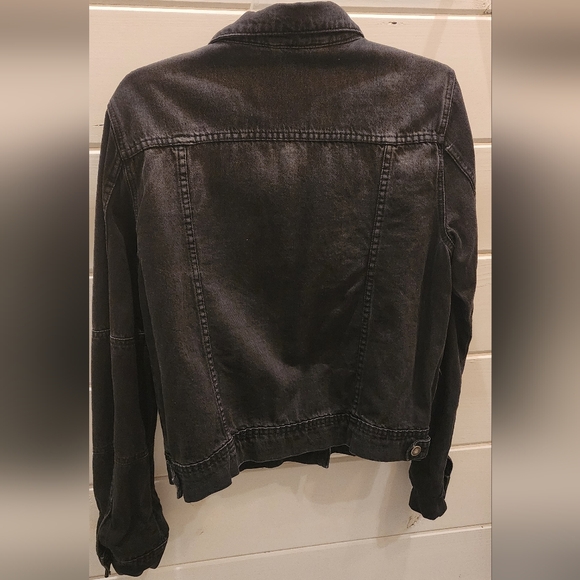 Like New Free People Rumors Women's Black Denim Jacket - Size Large - Picture 10 of 15